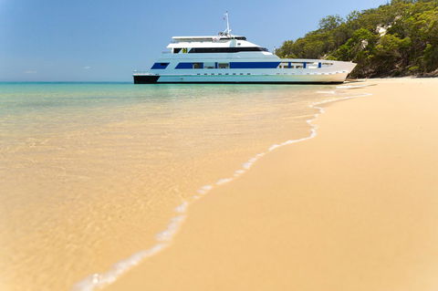 Castaways Moreton Island - Darwin Holiday 3