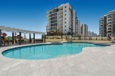 Mantra Mooloolaba Beach - Darwin Holiday 0