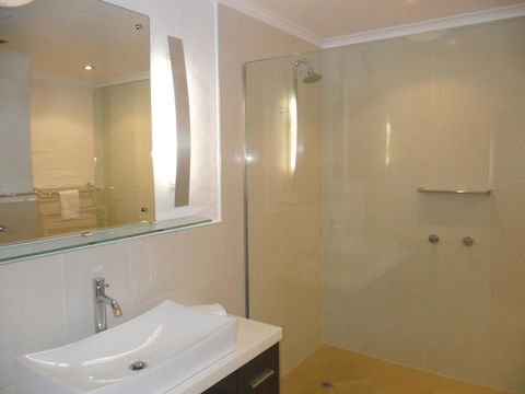 Myuna Holiday Apartments - Darwin Holiday 42