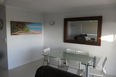 Myuna Holiday Apartments - Darwin Holiday 9