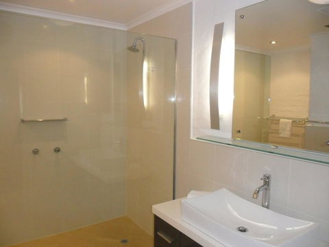 Myuna Holiday Apartments - Darwin Holiday 38