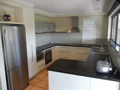 Myuna Holiday Apartments - Darwin Holiday 35