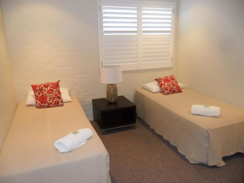 Myuna Holiday Apartments - Darwin Holiday 36