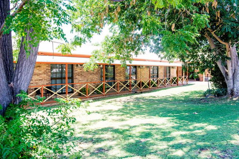 Clermont Country Motor Inn - Darwin Holiday 4