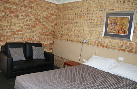 Clermont Country Motor Inn - Darwin Holiday 6