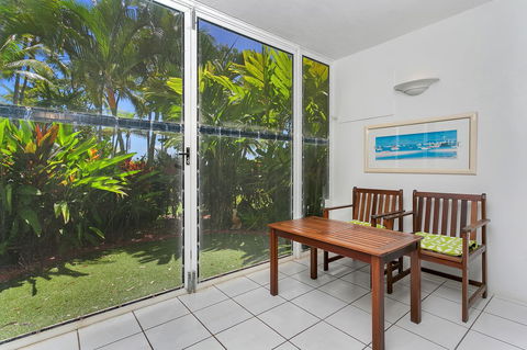 Agincourt Beachfront Apartments - Darwin Holiday 13