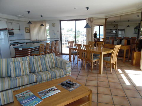 Coolum Caprice - Darwin Holiday 12