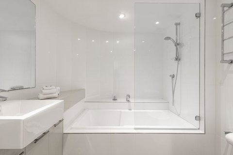 The Cove Noosa - Darwin Holiday 12