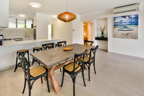Frangipani 104 - Hamilton Island - Darwin Holiday 6