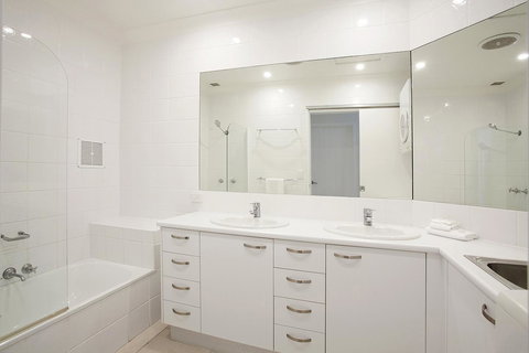 Noosa Shores Resort - Darwin Holiday 1