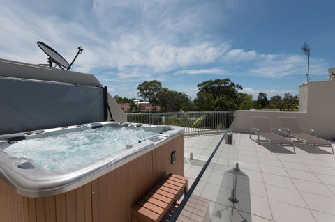 Noosa Tropicana - Darwin Holiday 38