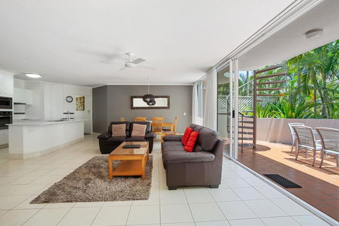 Noosa Tropicana - Darwin Holiday 21