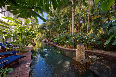 Palm Cove Paradise - Couples Spa Beach Getaway - Darwin Holiday 14