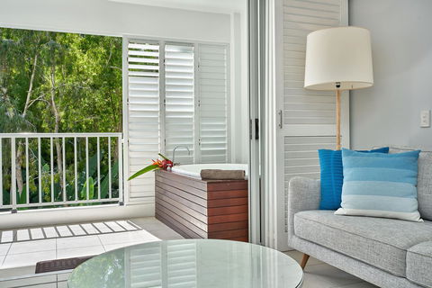 Palm Cove Paradise - Couples Spa Beach Getaway - Darwin Holiday 8