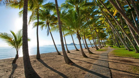 Palm Cove Paradise - Couples Spa Beach Getaway - Darwin Holiday 24