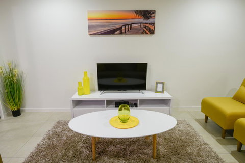 Direct Collective - Breeze On Brightwater - Darwin Holiday 22