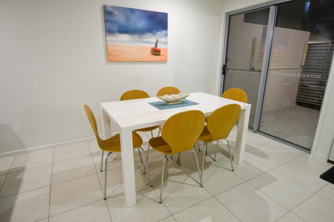 Direct Collective - Breeze On Brightwater - Darwin Holiday 26