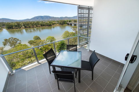 Empire Apartment Hotel Rockhampton - Darwin Holiday 20