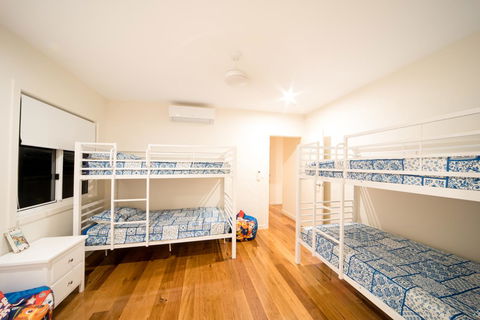Whitsunday Luxury Homes - Darwin Holiday 7