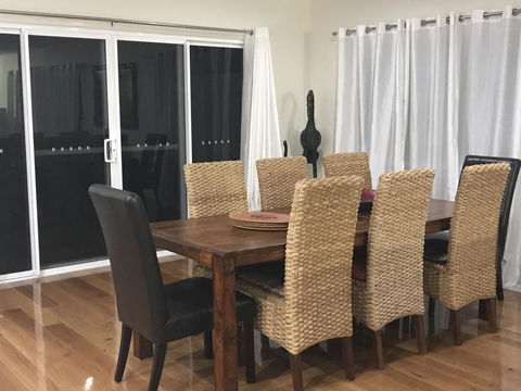 Whitsunday Luxury Homes - Darwin Holiday 35