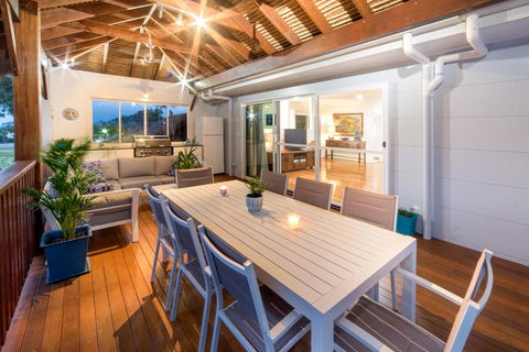 Whitsunday Luxury Homes - Darwin Holiday 1