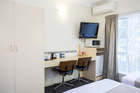 Emerald Maraboon Motor Inn - Darwin Holiday 43