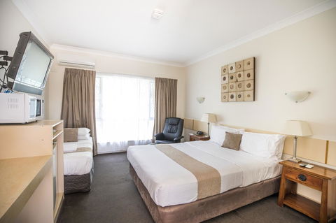 Emerald Maraboon Motor Inn - Darwin Holiday 40