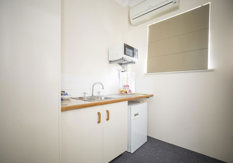 Emerald Maraboon Motor Inn - Darwin Holiday 31