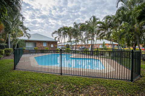Emerald Maraboon Motor Inn - Darwin Holiday 11