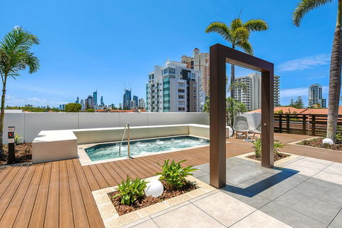 Qube Broadbeach - Darwin Holiday 27