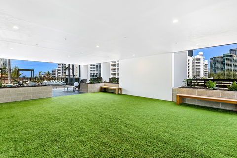 Qube Broadbeach - Darwin Holiday 23