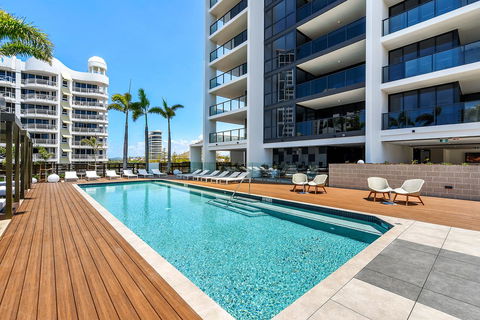 Qube Broadbeach - Darwin Holiday 17