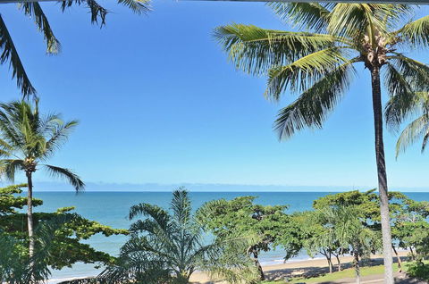 Roydon Beachfront Apartments - Darwin Holiday 5
