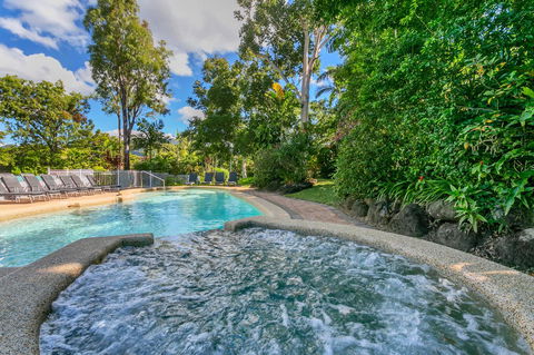 Roydon Beachfront Apartments - Darwin Holiday 16