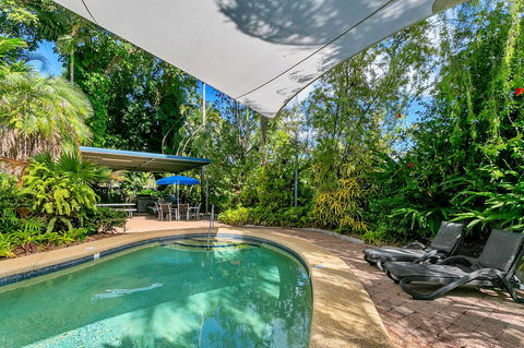 Roydon Beachfront Apartments - Darwin Holiday 10