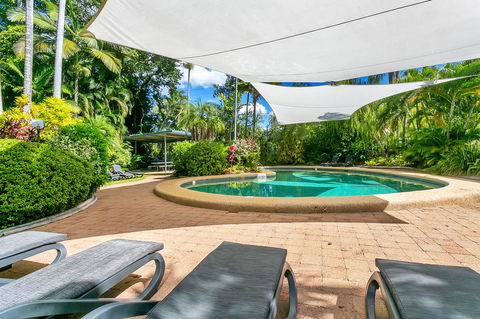 Roydon Beachfront Apartments - Darwin Holiday 14
