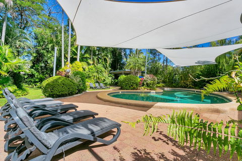 Roydon Beachfront Apartments - Darwin Holiday 15