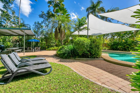 Roydon Beachfront Apartments - Darwin Holiday 13