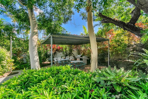 Roydon Beachfront Apartments - Darwin Holiday 18