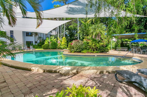 Roydon Beachfront Apartments - Darwin Holiday 12