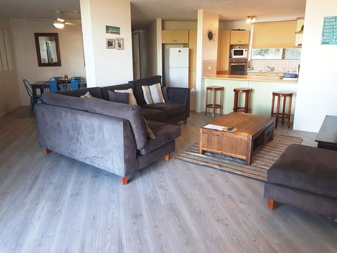 Casablanca Beachfront Apartments - Darwin Holiday 5