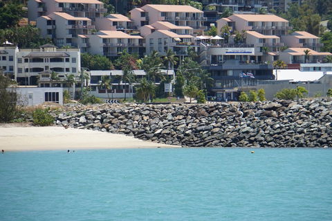 Airlie Seaview Apartments - Darwin Holiday 1