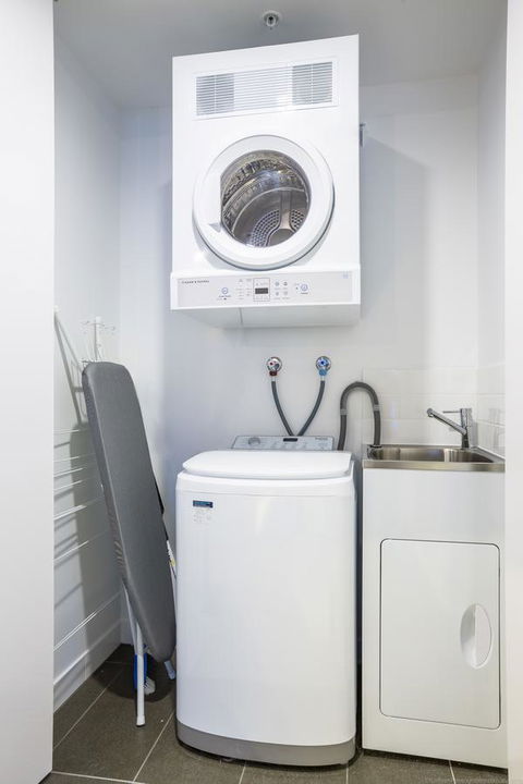 Boardwalk Burleigh Beach - Official - Darwin Holiday 31