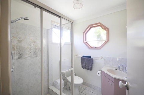 Bribie Island Canal Holiday Destination! - Darwin Holiday 10