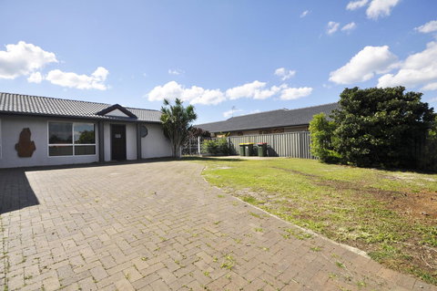 Bribie Island Canal Holiday Destination! - Darwin Holiday 2