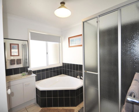 Bribie Island Canal Holiday Destination! - Darwin Holiday 17