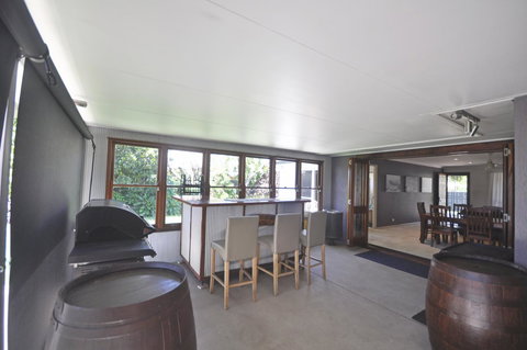 Bribie Island Canal Holiday Destination! - Darwin Holiday 8