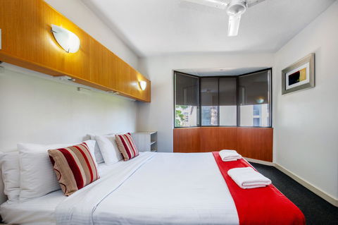 Tiki Hotel Apartments Surfers Paradise - Darwin Holiday 1
