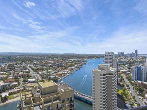 Beach Stay - Ocean & Riverview Resort Chevron Renaissance Central Surfers Paradise - Darwin Holiday 15
