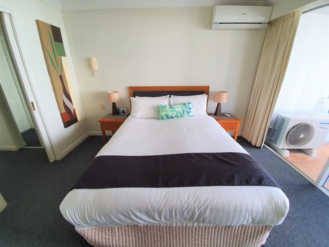 Broadbeach Holiday Apartments - Darwin Holiday 28